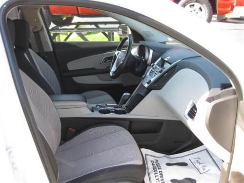 Chevrolet Equinox 2011 photo 2