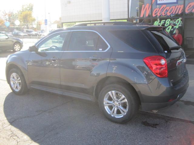 Chevrolet Equinox 2011 photo 2