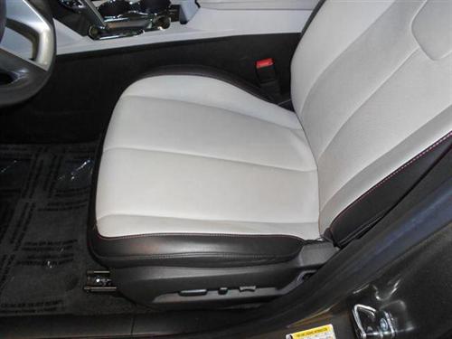 Chevrolet Equinox 2011 photo 2