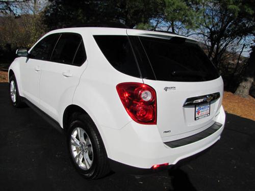 Chevrolet Equinox 2011 photo 2