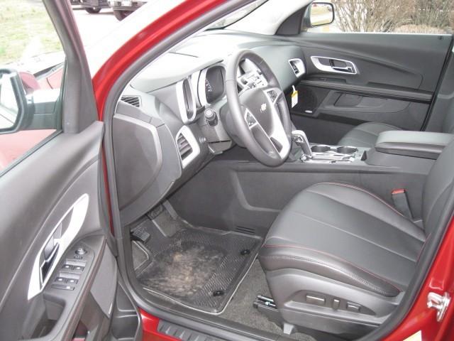 Chevrolet Equinox 2011 photo 2