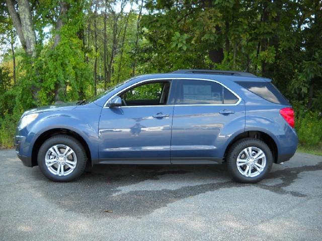 Chevrolet Equinox 2011 photo 2