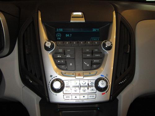 Chevrolet Equinox 2011 photo 2