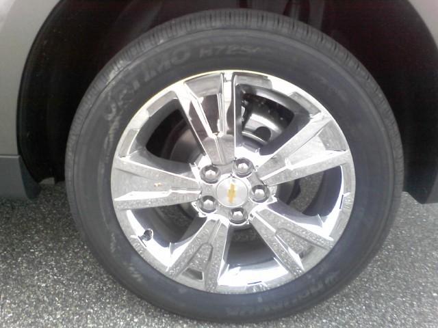Chevrolet Equinox 2011 photo 3
