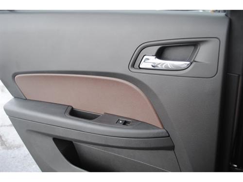 Chevrolet Equinox 2011 photo 2