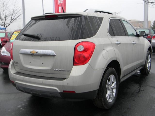 Chevrolet Equinox 2011 photo 2