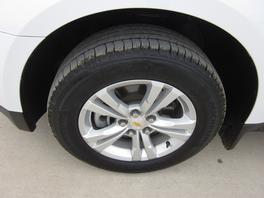 Chevrolet Equinox 2011 photo 2