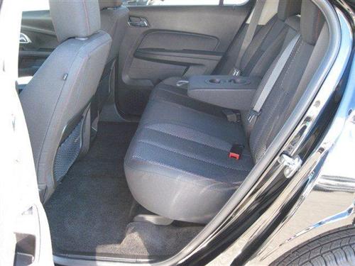 Chevrolet Equinox 2011 photo 2