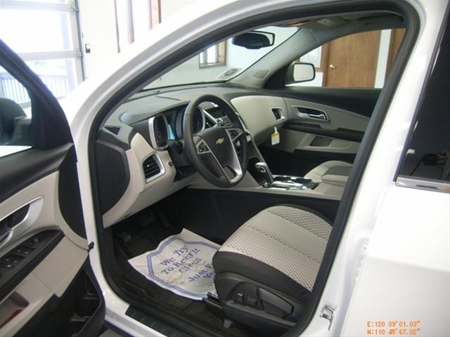 Chevrolet Equinox 2011 photo 4