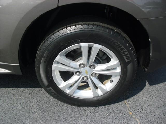 Chevrolet Equinox 2011 photo 2