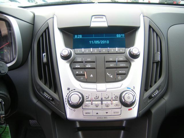 Chevrolet Equinox 2011 photo 3