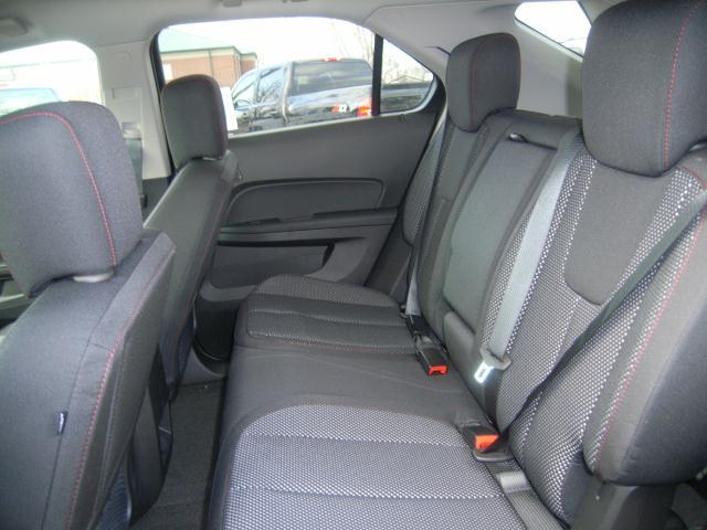 Chevrolet Equinox 2011 photo 4