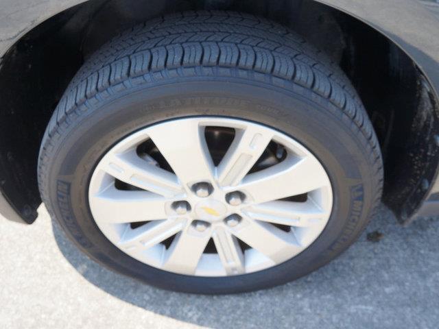 Chevrolet Equinox 2011 photo 2