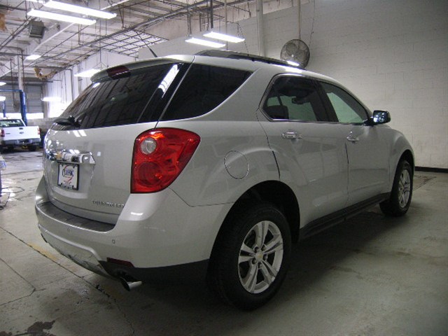 Chevrolet Equinox 2012 photo 2