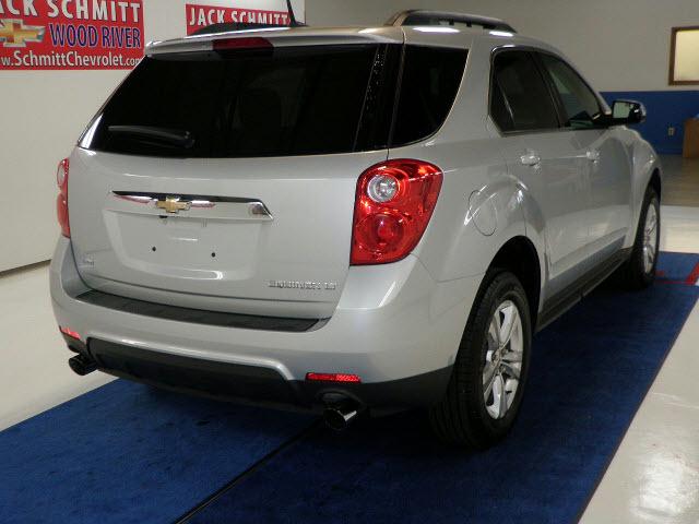 Chevrolet Equinox 2012 photo 2