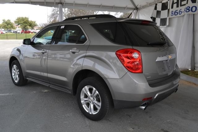 Chevrolet Equinox 2012 photo 2