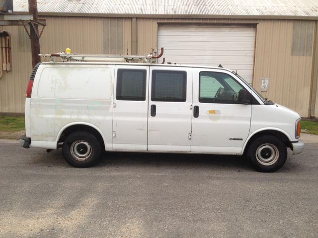 Chevrolet Express 1997 photo 2