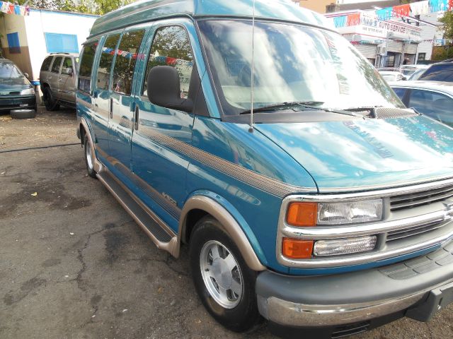Chevrolet Express 1998 photo 4