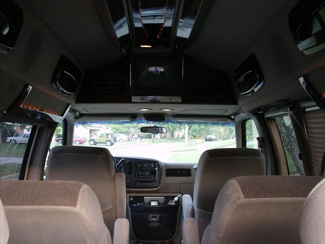 Chevrolet Express 1999 photo 5