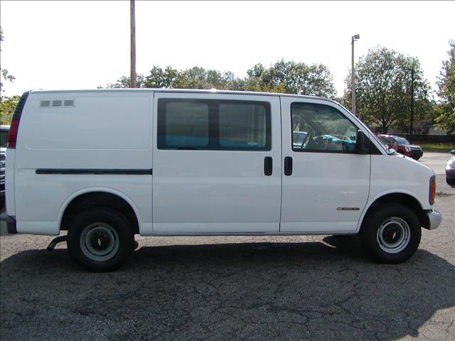 Chevrolet Express 1999 photo 3