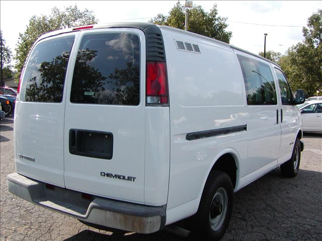 Chevrolet Express 1999 photo 4