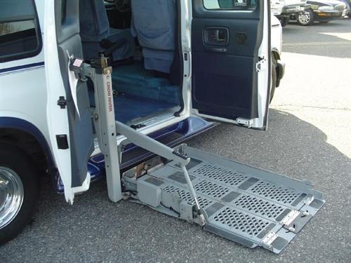 Chevrolet Express 1999 photo 1