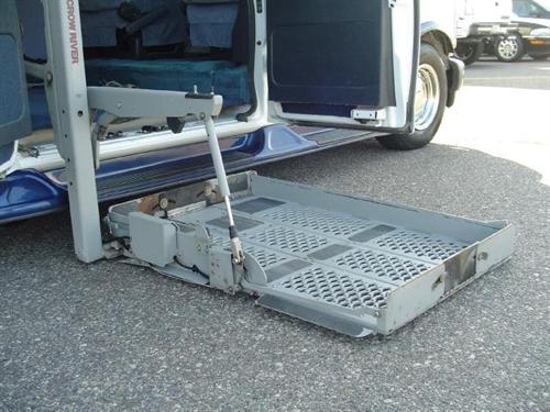 Chevrolet Express 1999 photo 4