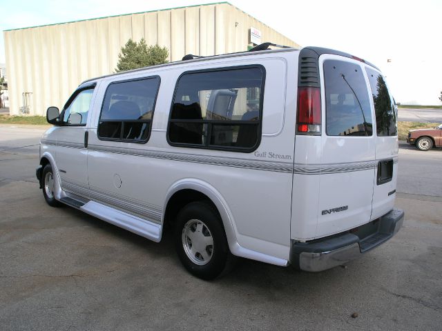 Chevrolet Express Sxprem Wheelchair Van