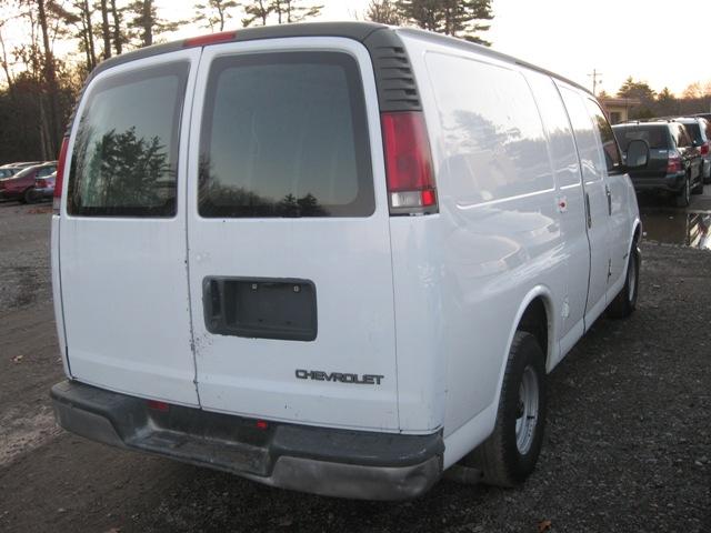 Chevrolet Express 2000 photo 2