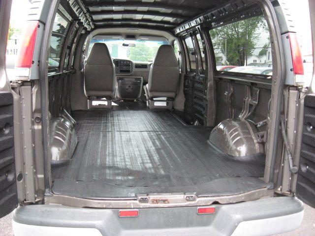 Chevrolet Express 2000 photo 3