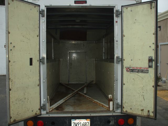 Chevrolet Express 2000 photo 3