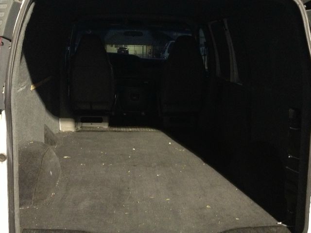 Chevrolet Express 2000 photo 1