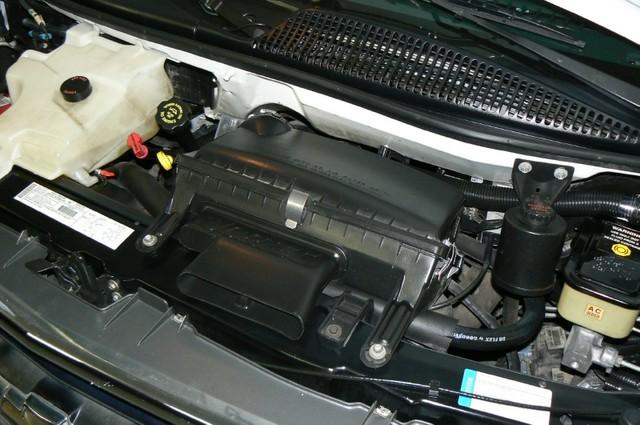 Chevrolet Express 2000 photo 4