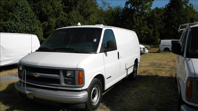 Chevrolet Express 2000 photo 1