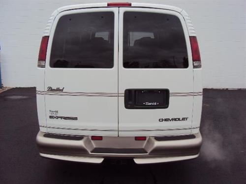Chevrolet Express 2000 photo 4