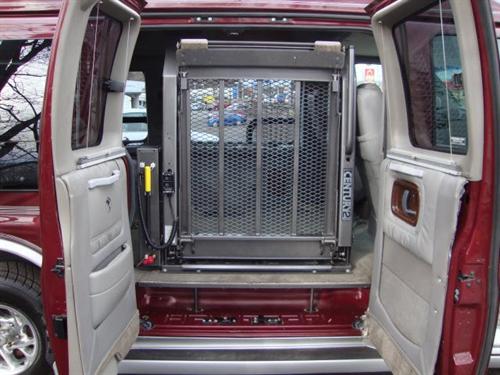 Chevrolet Express 2000 photo 1