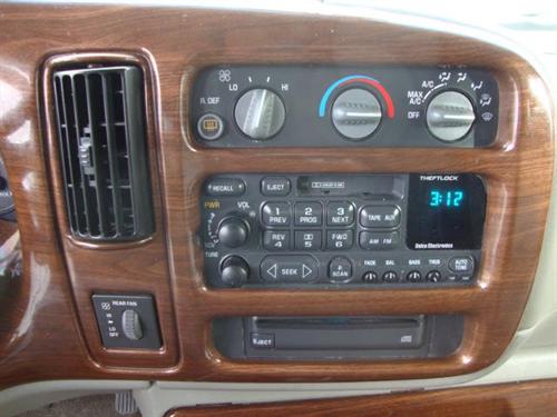 Chevrolet Express 2000 photo 3