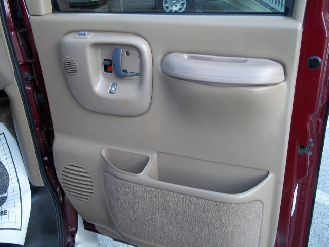 Chevrolet Express 2000 photo 5