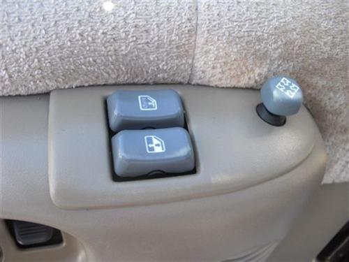 Chevrolet Express 2000 photo 4