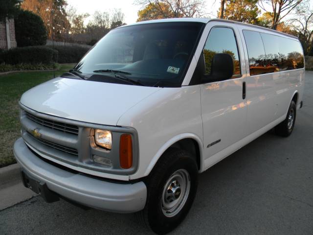 Chevrolet Express 2000 photo 5