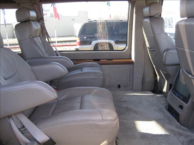 Chevrolet Express 2000 photo 4