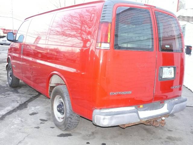 Chevrolet Express 2000 photo 4