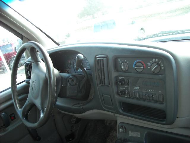 Chevrolet Express 2000 photo 1
