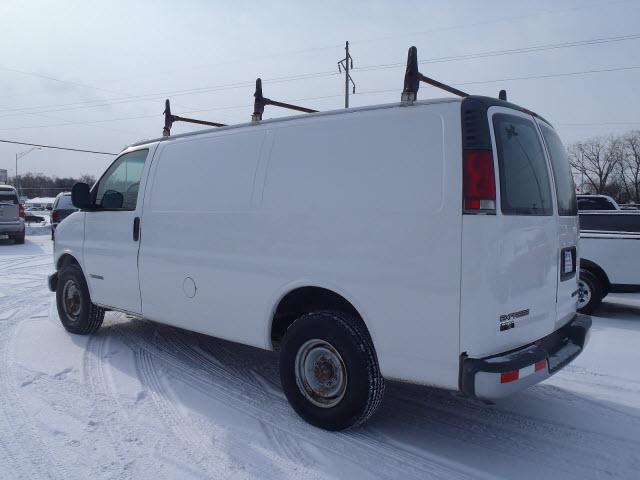Chevrolet Express 2000 photo 1