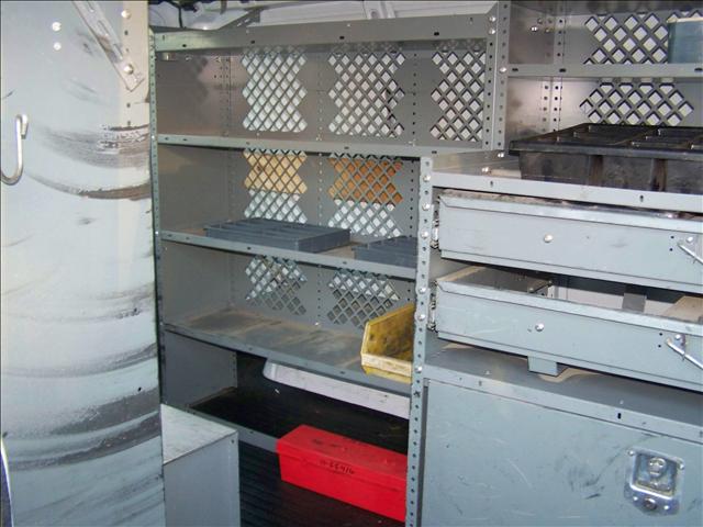 Chevrolet Express 2000 photo 5