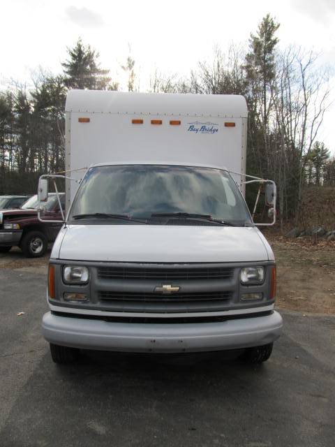 Chevrolet Express 2000 photo 1