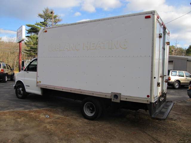 Chevrolet Express 2000 photo 3