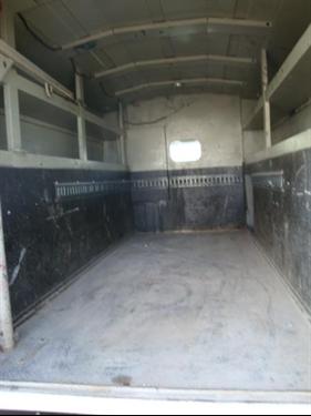 Chevrolet Express 2000 photo 2