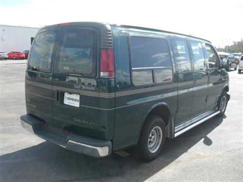 Chevrolet Express 2000 photo 1