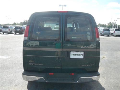 Chevrolet Express 2000 photo 2